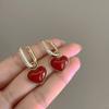 Aretes de Perla Roja de Año Nuevo Corazón Hebilla de Oreja de una Pieza Aleación de Cobre Microincrustado Circonita Moda para Mujer 33492