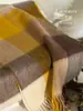 Diseño Otoño e Invierno 2025 Bufanda 100% Cachemira Genuina Estilo Británico Nuevo Cuadros Bufanda Cálida a Prueba de Viento con Borlas