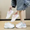 Procesamiento y Personalización de Zapatos Nuevos para Mujer Primavera y Otoño 2025, Zapatos de Suela Gruesa Tejidos, Zapatos Ligeros para Correr para Mujer con Logo Impreso