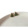 Pendientes de árbol de Navidad con estrellas simples de estilo europeo y americano, pequeños, frescos, dulces, de alta gama, con un temperamento exquisito.