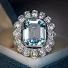 Anel Flor de Zircônia com Diamantes Inteiros Estilo Levemente Luxuoso para Comércio Exterior Cao Shi para Mulheres Presente de Aniversário de Casamento