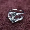 Anillo retro desgastado para hombres y mujeres abierto ajustable hip hop diseño de nicho pestillo de diamante anillo de índice de viento frío moderno