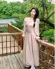 Vestido de Manga Abullonada Rosa Suave con Escote en V de Nuevo Estilo para Primavera y Otoño Talla Grande para Mujer con Lazo Holgado Adelgazante Línea A Largo