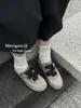 2026 Nuevos Zapatos de Ballet Versátiles Estilo Vintage con Velcro, Zapatos Deportivos Casuales Funcionales de Suela Fina, Zapatos de Entrenamiento Alemanes