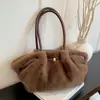 Bolso de felpa transfronterizo 2026 nuevo, lindo y de gran capacidad, diseñado para llevar debajo del brazo o al hombro, un bolso tote elegante para mujer