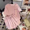 Traje Deportivo Casual para Correr para Mujer Verano Estilo Coreano Holgado Blanco y Elegante de Manga Corta Shorts Conjunto de Dos Piezas Moderno para Estudiante