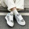 Zapatillas de Leopardo de Moda Versátiles Estilo Coreano para Mujer Nuevas Primavera y Verano 2026 Zapatos Deportivos Casuales de Suela Gruesa que Aumentan la Altura