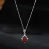 Collar de Plata de Ley 925 Zircón Rojo Sangre de Paloma Princesa Diana Cadena para Clavícula Rojo Granate de Alta Gama Colgante Francés Elegante