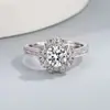 Transmisión en vivo de joyería europea y americana de gran venta, anillo abierto de imitación de moissanita, joyería para mujer, fabricante de anillos de moda, venta al por mayor