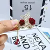 2025 Nueva Colección de Pinzas para Cola de Caballo de Alta Gama Artefacto Fijador Pinza para el Cabello Pinza Tiburón Adorno para el Cabello de Lujo Ligero Pasador