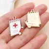 Nuevo accesorio de colgante de aleación con forma de corazón de jeringa médica roja y blanca, gorro de enfermera, accesorio para joyería de nicho DIY