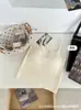 Camisola de Encaje Frances Sin Costuras Tallas Grandes con Copas Integradas Escote en V Banda para el Pecho Capa Interior Envoltura del Pecho Espalda Hermosa Ropa Interior Chaleco