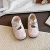 Zapatos deportivos para niños, nueva colección otoño 2026: Zapatos casuales, transpirables, antideslizantes y de suela blanda en estilo preppy para niñas, y zapatillas para correr para niños.