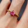 Anillo de Zafiro Rosa Natural Transfronterizo Accesorios para Mujer Nicho de Alta Gama Joyería de Plata 925 6*6 Joyería de Lujo Venta Directa de Fábrica