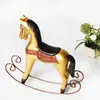 Caballo Mecedora de Madera Retro Europeo Viejo Colorido Pequeño Caballo de Madera Decoración de Escritorio para el Hogar Habitación de Niños Adorno Dorado Caballo