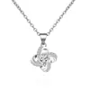 Collar de Trébol de Cuatro Hojas Rotatorio Nuevo Europeo y Americano para Mujer Colgante de Corazón con Circonita Incrustada en Cobre Cadena para Clavícula Lujo Accesible Collar de Nicho