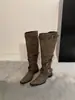 Botas Femininas de Cano Alto 2026 Primavera/Verão Botas Cáqui de Bico Fino Botas Femininas de Salto Grosso Emagrecedoras Amassadas Empilhadas