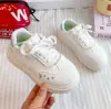 Mocasines casuales deportivos de suela gruesa para niñas, colección de verano 2026, zapatillas blancas, versátiles con faldas, zapatos de mujer, fáciles de combinar