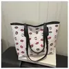 Bolsas Femininas Transfronteiriças Europeias e Americanas da Moda com Estampa Simples Única Tote Bags, Nova Moda 2026 Bolsa de Ombro/Axila com Textura PU