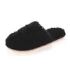 Zapatos de suela gruesa para otoño e invierno Zapatillas cálidas y esponjosas de felpa de borrego para niños Zapatillas de algodón nueva generación de stock puntual