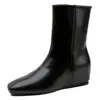 Nuevo producto~Botas adelgazantes de estilo vintage coreano, nuevas botas de cuero de media pantorrilla 2026 con aumento interno de altura