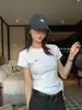 Camiseta Blanca Redonda Versátil de Alta Calidad con Bordado de Pony Estilo Coreano, Top de Verano Delgado de Manga Corta Premium para Mujer