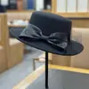 Gorra de Lana de Malla Retro para Mujer Invierno Estilo Hepburn Elegante Lino Lazo Gorra Plana Moderna Gorra de Jazz