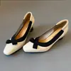 Lujo ligero y sensación de alta gama~Zapatos de mujer de tacón alto de aguja, piel suave, lazo, punta cuadrada, corte bajo, tacón grueso, nuevos zapatos de tacón alto