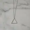 Joyería Minimalista Retro Europea y Americana, Collar Triangular Geométrico, Collar Largo de Metal para Mujer, Cadena para Suéter de Mujer