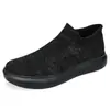 Zapatos de verano casuales de malla talla grande para hombre, zapatos calcetín tejidos voladores, zapatos perezosos, zapatos para parejas de cuatro estaciones, zapatos sin cordones