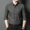 Camisa Casual de Manga Longa para Homens 2025, Novo Estilo Primavera e Outono, Top de Seda de Amora para Outono, Camisa para Pai de Meia-Idade