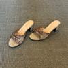 Falda Versátil Francesa Súper Caliente y Hermosa a Juego, Tacones Gruesos, Tacones Altos Súper Bonitos, Sandalias Tejidas para Mujeres para Usar Afuera en Verano