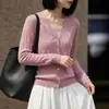 Novedad Otoño/Invierno 2026 Ropa de Punto para Mujer Cárdigan de Punto con Cuello en V Suéter de Punto de Bambú Suéter Fino para Mujer Abrigo Clásico Versátil