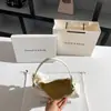 Uma geração de bolsa de ombro axila de luxo pequena 2025 nova moda bolsa transversal para o dia a dia atacado