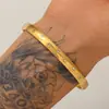 Pulsera de acero de titanio más vendida transfronteriza para mujer, versátil con forma de diamante con 1 incrustación de diamante, pulsera de cierre, joyería de acero inoxidable de alta gama
