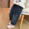 Jeans de Inverno para Meninas com Bolso de Gato e Listras, Plus Velvet, Nova Moda Infantil 2026, Calças Espessas para Menininhas, Tendência