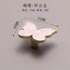 Manija de Agujero Único para Armario Guardarropa de Lujo Ligero Nórdico Minimalista de Alta Venta, Manija Cuadrada de Pétalo Azul Blanco de Dibujos Animados de Mariposa