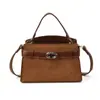 Bolsa de Mão Quadrada Pequena Versátil Minimalista para Mulheres, Novo Estilo Inverno 2025, Bolsa Transversal de Ombro Único Tendência Versão Coreana para Mulheres