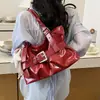 2026 Nueva Hebilla de Cinturón Estilo Dulce Picante Chica Picante Bolso de Hombro Único Bolso de Mano Versátil Plisado Bolso de Axila para Mujer