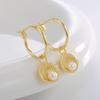 E0829 Aretes Europeos y Americanos Retro Elegantes de Diseño de Alta Gama para Mujer con Forma de Concha, Juego de Cuentas, Aretes Transfronterizos