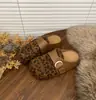 Chinelos Mary Jane de Veludo Novo Estilo Outono 2026 Fivela Casual Moda Bico Fechado Feminino Versátil Sola Grossa