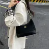 Nueva Moda Otoñal Bolso de Hombro Retro para Mujer Estilo Coreano Bolso de Mano Acolchado Bordado Simple Bolso Pequeño Esmerilado Fragante