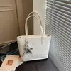 Estilo Novo 2026 Transfronteiriço Moda para o Dia a Dia Simples Bolsa de Grande Capacidade Bolsa de Ombro Feminina Bolsa de Mão de Alto Padrão Bolsa Tote