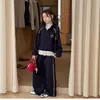 Conjunto de Dos Piezas Falso para Niñas 2026 Nuevo Estilo Sudadera Infantil Pantalones de Pierna Ancha Conjunto de Dos Piezas Deportivo Casual Elegante Ropa de Otoño