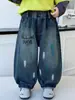 Jeans de pierna recta para niños, nuevo estilo primavera y otoño 2026, pantalones para niños pequeños, ropa urbana elegante y genial para niños pequeños, pantalones de otoño para niños