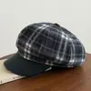 Chapéu octogonal estilo coreano para mulheres, nova moda de rua 2024, estilo retrô de Hong Kong, boina beret xadrez artística com bico de pato