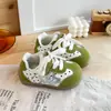 Zapatos deportivos de cuero para niños, zapatillas con estrellas y puntos para niñas, nuevo modelo de otoño 2026, zapatos casuales antideslizantes para niños
