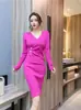 Vestido de Punto para Mujer, Nuevo Estilo Primavera y Otoño 2026, Cuello en V, Corte Ajustado, Ceñido a la Cintura, Favorecedor, Bodycon, Estilo Elegante de Socialité, Vestido Básico