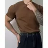 Camiseta de punto fina de manga corta y cuello redondo para hombre, ajuste slim, elástica, moderna, versátil, con un elegante diseño de rayas verticales