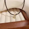 Colar de cristal preto simples com pingente quadrado e corrente para clavícula, design luxuoso e elegante, estilo celebridade da internet, corrente para colar